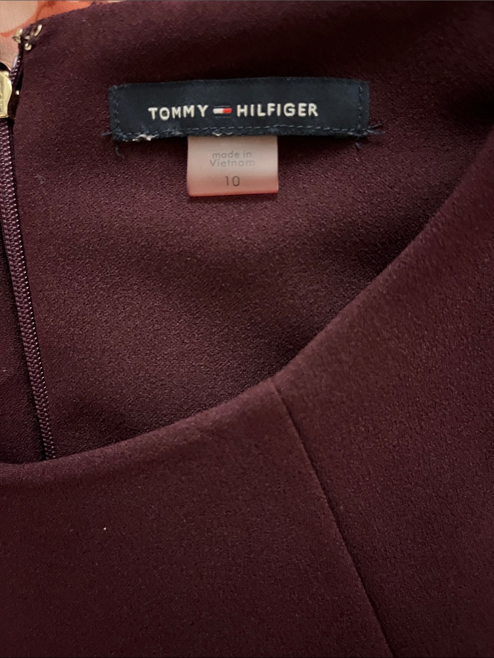 Tommy Hilfiger Plum Midi Shift Dress with Black Accents - Picture 7 of 7